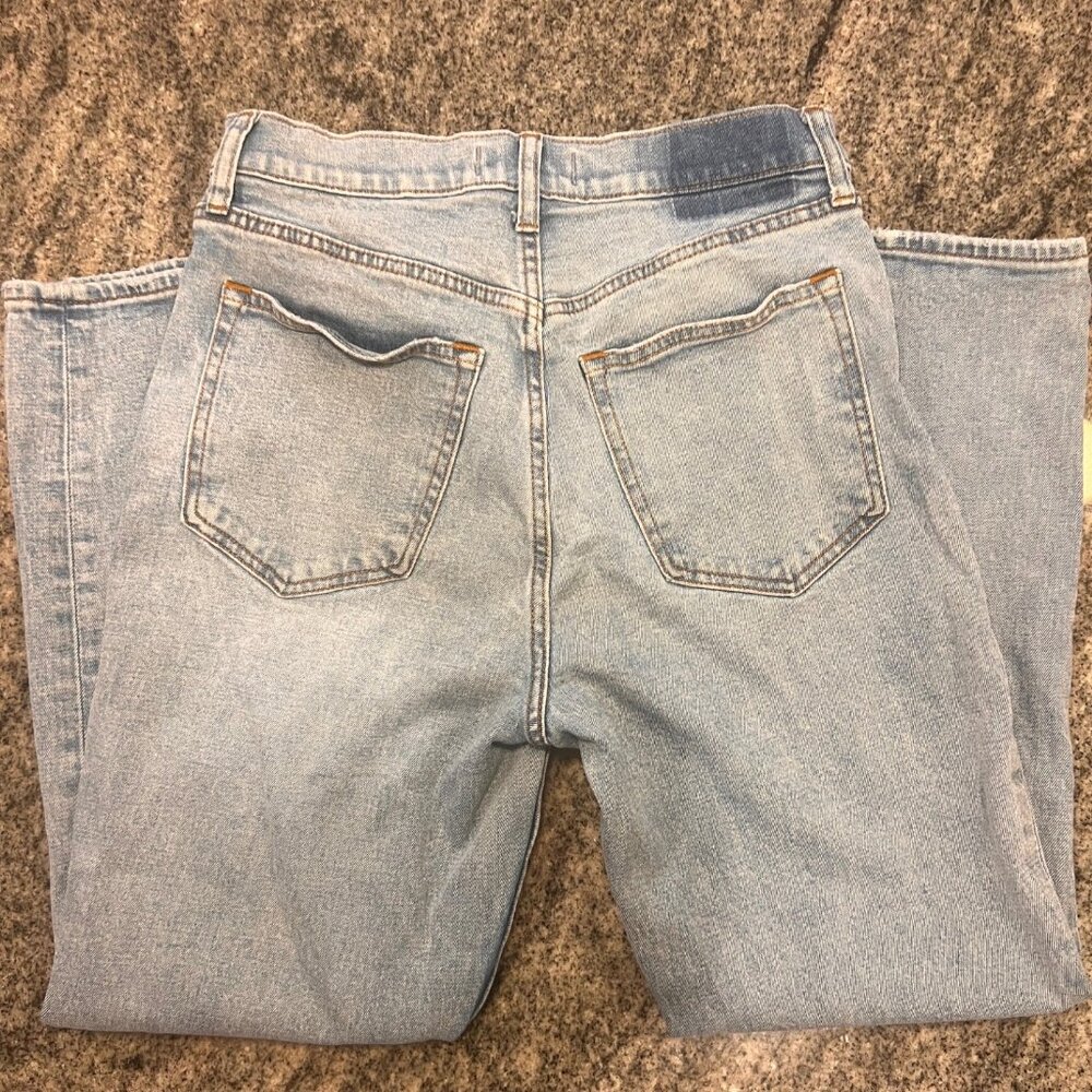 Abercrombie | Curve Love | Ankle Straight High Rise Jeans | Size 28 | Like New - Picture 3 of 3